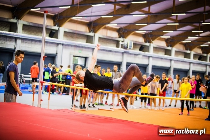 Zdjęcie w galerii na portalu naszraciborz.pl: Drugi dzień Halowych Mistrzostw Raciborza w Lekkiej Atletyce wiadomości z regionu