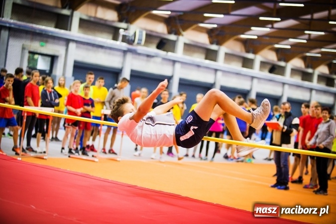 Zdjęcie w galerii na portalu naszraciborz.pl: Drugi dzień Halowych Mistrzostw Raciborza w Lekkiej Atletyce wiadomości z regionu