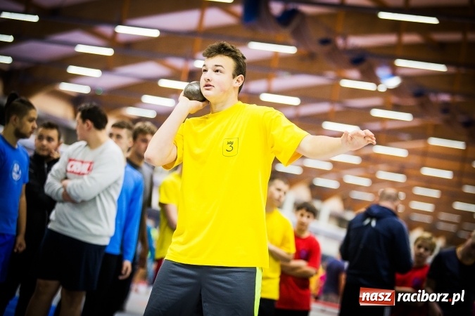 Zdjęcie w galerii na portalu naszraciborz.pl: Drugi dzień Halowych Mistrzostw Raciborza w Lekkiej Atletyce wiadomości z regionu