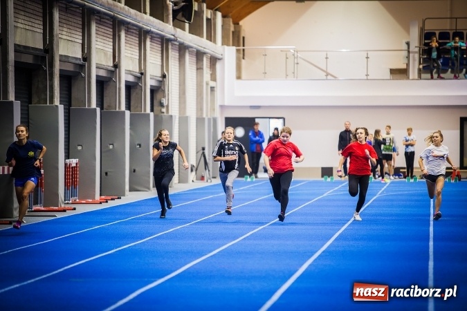 Zdjęcie w galerii na portalu naszraciborz.pl: Drugi dzień Halowych Mistrzostw Raciborza w Lekkiej Atletyce wiadomości z regionu
