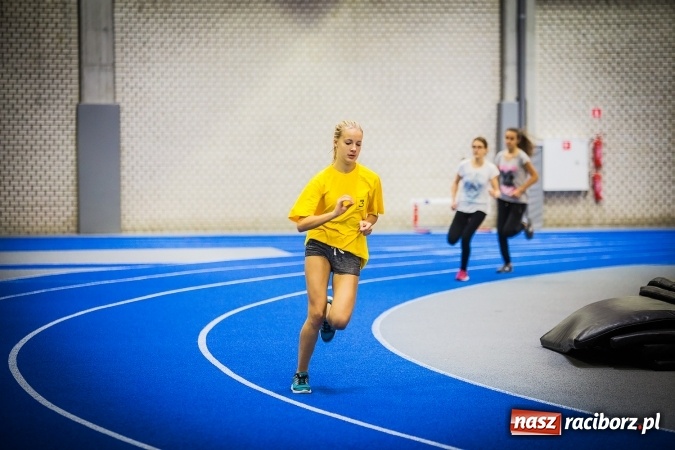Zdjęcie w galerii na portalu naszraciborz.pl: Drugi dzień Halowych Mistrzostw Raciborza w Lekkiej Atletyce wiadomości z regionu