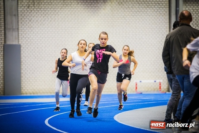 Zdjęcie w galerii na portalu naszraciborz.pl: Drugi dzień Halowych Mistrzostw Raciborza w Lekkiej Atletyce wiadomości z regionu