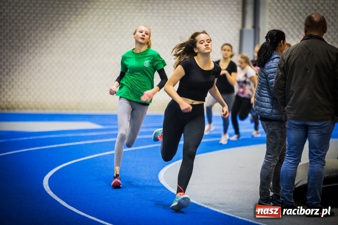 Zdjęcie w galerii na portalu naszraciborz.pl: Drugi dzień Halowych Mistrzostw Raciborza w Lekkiej Atletyce wiadomości z regionu