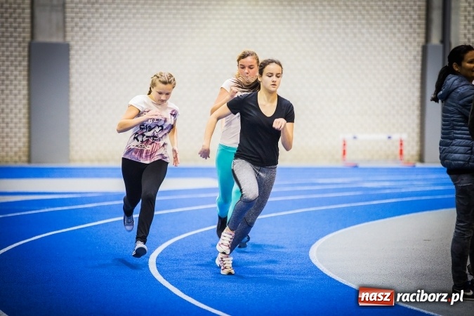 Zdjęcie w galerii na portalu naszraciborz.pl: Drugi dzień Halowych Mistrzostw Raciborza w Lekkiej Atletyce wiadomości z regionu