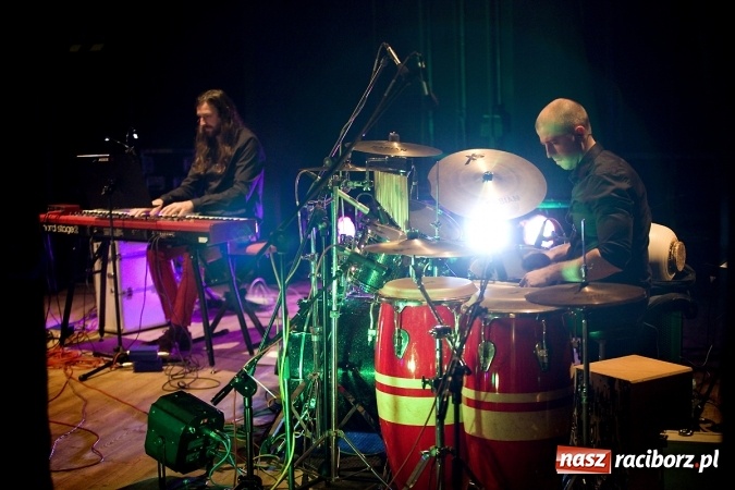 Zdjęcie w galerii na portalu naszraciborz.pl: Piosenki z repertuaru Ireny Jarockiej i Anny Jantar w interpretacji Barbary Brody-Malon z zespołem wybrzmiały w RCK wiadomości z regionu