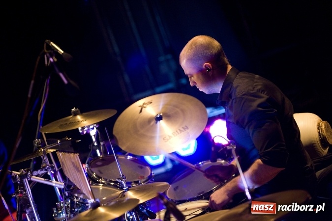 Zdjęcie w galerii na portalu naszraciborz.pl: Piosenki z repertuaru Ireny Jarockiej i Anny Jantar w interpretacji Barbary Brody-Malon z zespołem wybrzmiały w RCK wiadomości z regionu