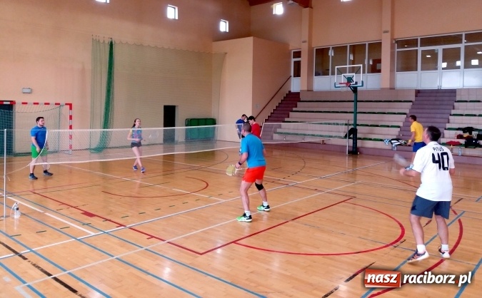 Zdjęcie w galerii na portalu naszraciborz.pl: X mistrzostwa amator&oacute;w powiatu raciborskiego w badmintonie za nami wiadomości z regionu