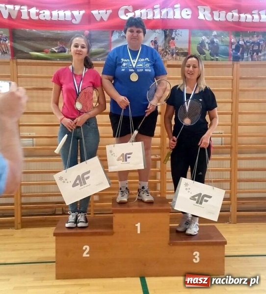 Zdjęcie w galerii na portalu naszraciborz.pl: X mistrzostwa amator&oacute;w powiatu raciborskiego w badmintonie za nami wiadomości z regionu