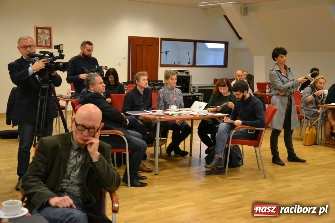 Zdjęcie w galerii na portalu naszraciborz.pl: Kultura w regionie - spotkanie partycypacyjne na Zamku Piastowskim wiadomości z regionu