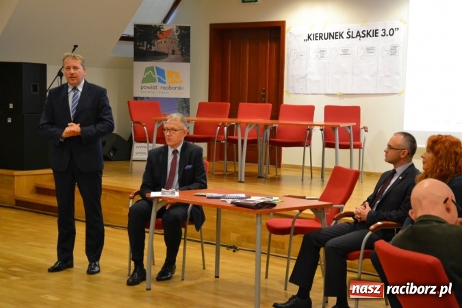 Zdjęcie w galerii na portalu naszraciborz.pl: Kultura w regionie - spotkanie partycypacyjne na Zamku Piastowskim wiadomości z regionu