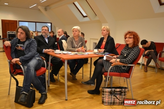 Zdjęcie w galerii na portalu naszraciborz.pl: Kultura w regionie - spotkanie partycypacyjne na Zamku Piastowskim wiadomości z regionu