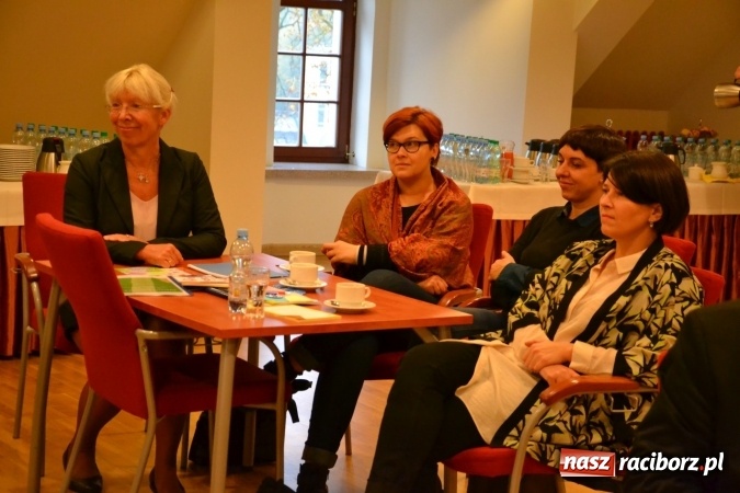 Zdjęcie w galerii na portalu naszraciborz.pl: Kultura w regionie - spotkanie partycypacyjne na Zamku Piastowskim wiadomości z regionu