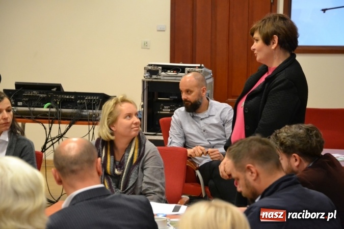 Zdjęcie w galerii na portalu naszraciborz.pl: Kultura w regionie - spotkanie partycypacyjne na Zamku Piastowskim wiadomości z regionu