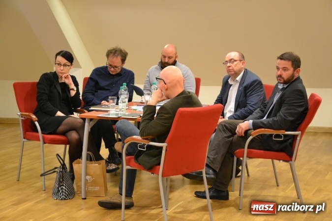 Zdjęcie w galerii na portalu naszraciborz.pl: Kultura w regionie - spotkanie partycypacyjne na Zamku Piastowskim wiadomości z regionu