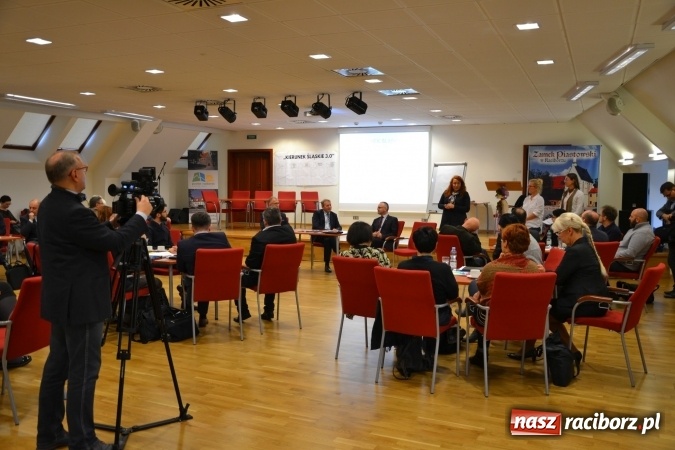 Zdjęcie w galerii na portalu naszraciborz.pl: Kultura w regionie - spotkanie partycypacyjne na Zamku Piastowskim wiadomości z regionu