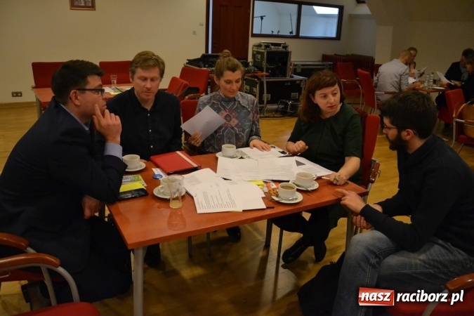 Zdjęcie w galerii na portalu naszraciborz.pl: Kultura w regionie - spotkanie partycypacyjne na Zamku Piastowskim wiadomości z regionu