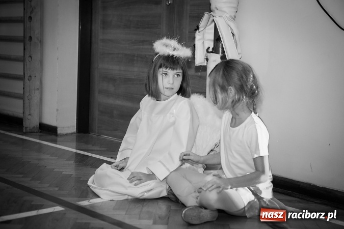 Zdjęcie w galerii na portalu naszraciborz.pl: Bal wszystkich świętych w SP 13 wiadomości z regionu