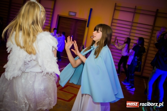 Zdjęcie w galerii na portalu naszraciborz.pl: Bal wszystkich świętych w SP 13 wiadomości z regionu