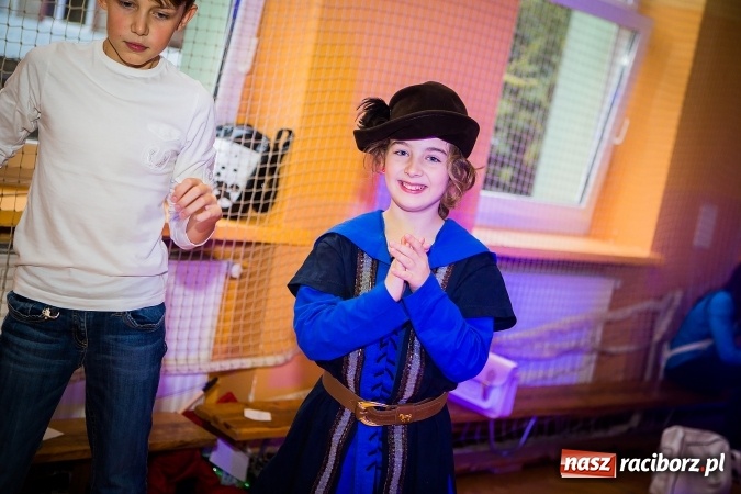 Zdjęcie w galerii na portalu naszraciborz.pl: Bal wszystkich świętych w SP 13 wiadomości z regionu