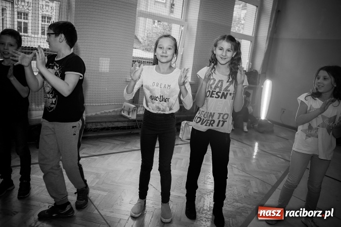 Zdjęcie w galerii na portalu naszraciborz.pl: Bal wszystkich świętych w SP 13 wiadomości z regionu