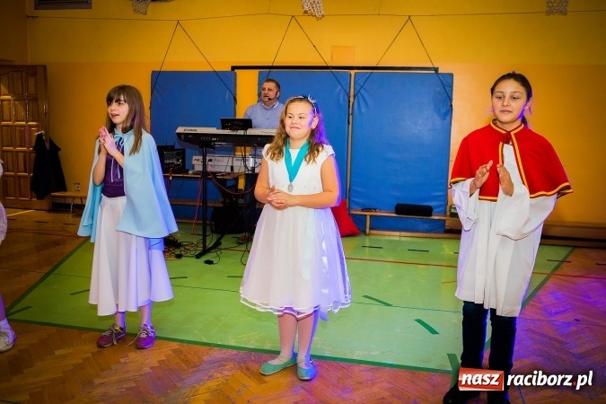 Zdjęcie w galerii na portalu naszraciborz.pl: Bal wszystkich świętych w SP 13 wiadomości z regionu