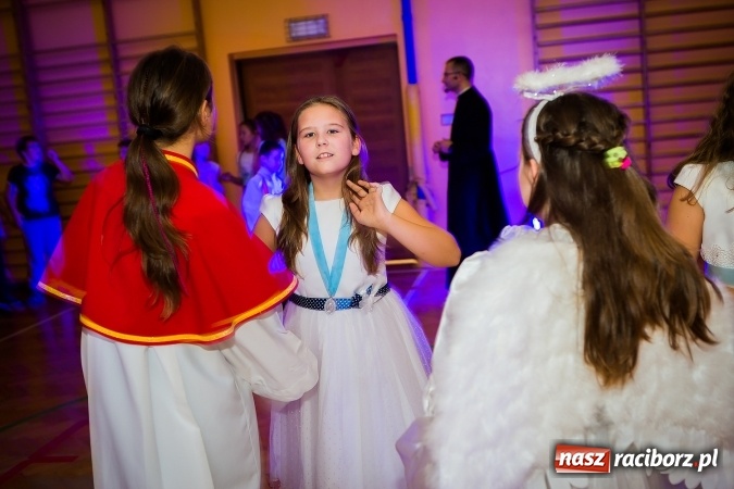 Zdjęcie w galerii na portalu naszraciborz.pl: Bal wszystkich świętych w SP 13 wiadomości z regionu