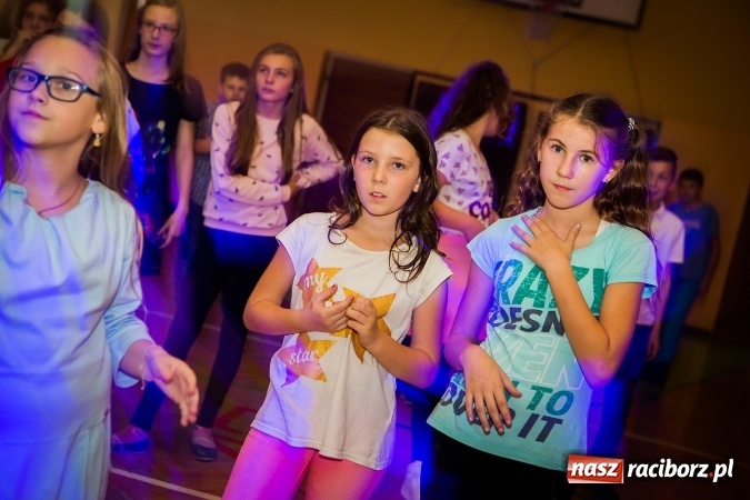 Zdjęcie w galerii na portalu naszraciborz.pl: Bal wszystkich świętych w SP 13 wiadomości z regionu