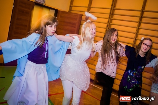 Zdjęcie w galerii na portalu naszraciborz.pl: Bal wszystkich świętych w SP 13 wiadomości z regionu