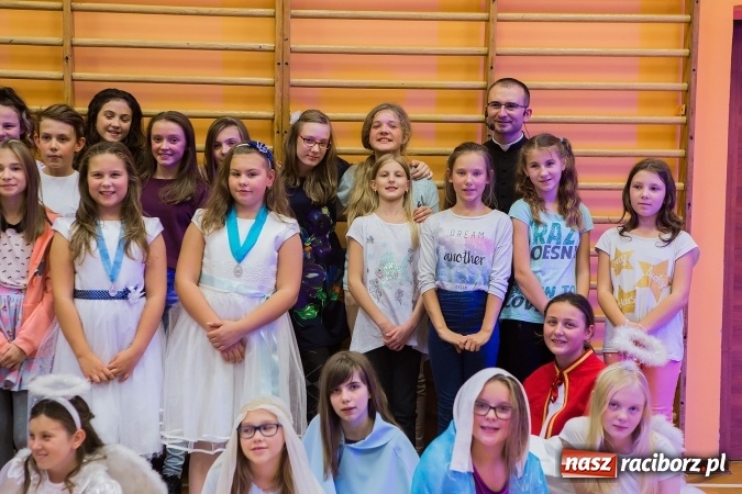 Zdjęcie w galerii na portalu naszraciborz.pl: Bal wszystkich świętych w SP 13 wiadomości z regionu