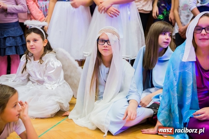 Zdjęcie w galerii na portalu naszraciborz.pl: Bal wszystkich świętych w SP 13 wiadomości z regionu