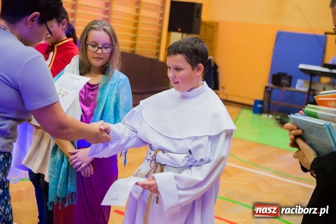 Zdjęcie w galerii na portalu naszraciborz.pl: Bal wszystkich świętych w SP 13 wiadomości z regionu