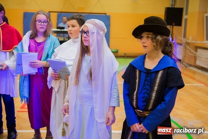 Zdjęcie w galerii na portalu naszraciborz.pl: Bal wszystkich świętych w SP 13 wiadomości z regionu