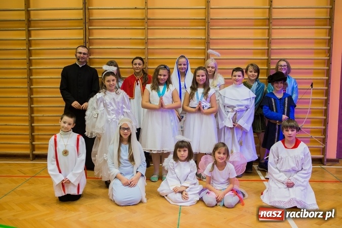 Zdjęcie w galerii na portalu naszraciborz.pl: Bal wszystkich świętych w SP 13 wiadomości z regionu