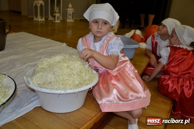 Zdjęcie w galerii na portalu naszraciborz.pl: Już kapusty pełna beczka…  wiadomości z regionu