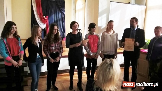 Zdjęcie w galerii na portalu naszraciborz.pl: Tydzień Kodowania w Gimnazjum nr 5 - szkoła kolejny raz włączyła się w Code Week wiadomości z regionu