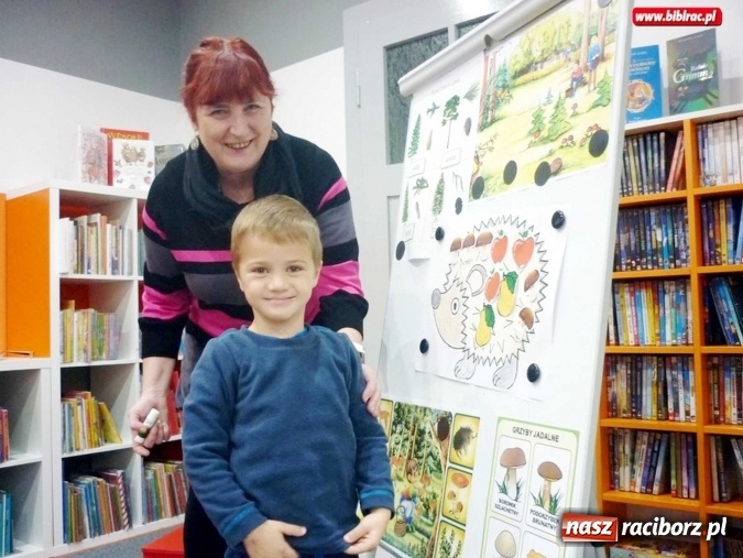 Zdjęcie w galerii na portalu naszraciborz.pl: Jesienne klimaty i spektakl w raciborskiej bibliotece  wiadomości z regionu