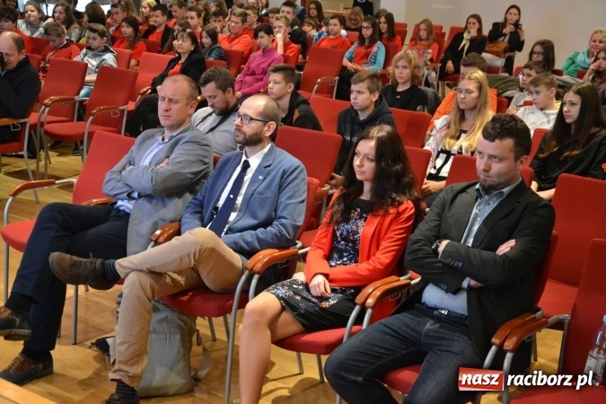 Zdjęcie w galerii na portalu naszraciborz.pl: IX Raciborskie Dni Nauki i Techniki ruszyły na zamku  wiadomości z regionu