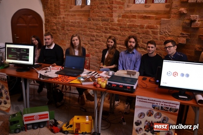 Zdjęcie w galerii na portalu naszraciborz.pl: IX Raciborskie Dni Nauki i Techniki ruszyły na zamku  wiadomości z regionu