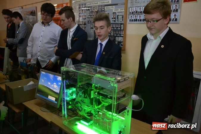 Zdjęcie w galerii na portalu naszraciborz.pl: IX Raciborskie Dni Nauki i Techniki ruszyły na zamku  wiadomości z regionu