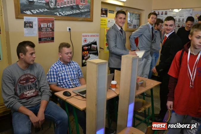 Zdjęcie w galerii na portalu naszraciborz.pl: IX Raciborskie Dni Nauki i Techniki ruszyły na zamku  wiadomości z regionu