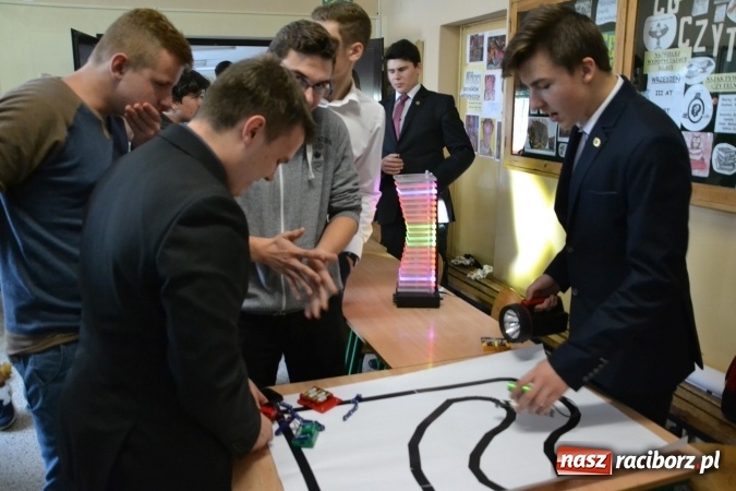 Zdjęcie w galerii na portalu naszraciborz.pl: IX Raciborskie Dni Nauki i Techniki ruszyły na zamku  wiadomości z regionu