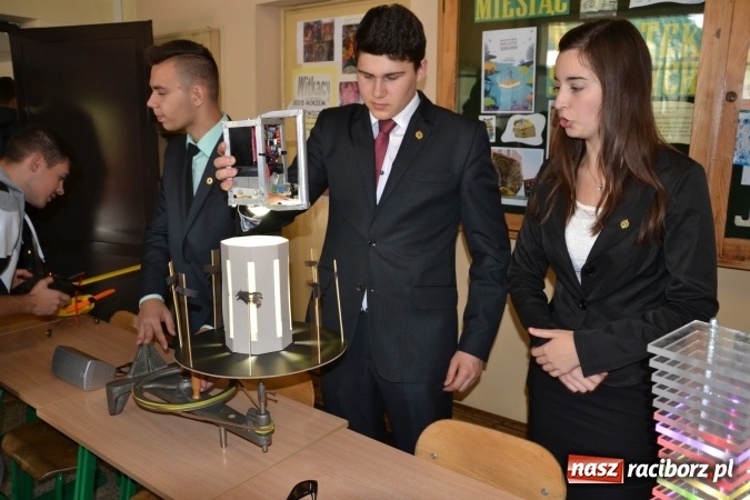 Zdjęcie w galerii na portalu naszraciborz.pl: IX Raciborskie Dni Nauki i Techniki ruszyły na zamku  wiadomości z regionu