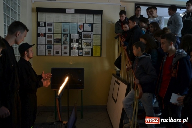 Zdjęcie w galerii na portalu naszraciborz.pl: IX Raciborskie Dni Nauki i Techniki ruszyły na zamku  wiadomości z regionu