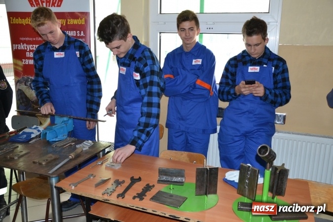 Zdjęcie w galerii na portalu naszraciborz.pl: IX Raciborskie Dni Nauki i Techniki ruszyły na zamku  wiadomości z regionu