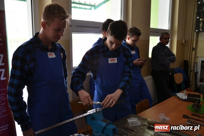 Zdjęcie w galerii na portalu naszraciborz.pl: IX Raciborskie Dni Nauki i Techniki ruszyły na zamku  wiadomości z regionu