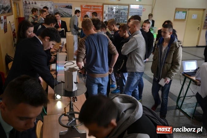 Zdjęcie w galerii na portalu naszraciborz.pl: IX Raciborskie Dni Nauki i Techniki ruszyły na zamku  wiadomości z regionu