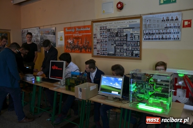 Zdjęcie w galerii na portalu naszraciborz.pl: IX Raciborskie Dni Nauki i Techniki ruszyły na zamku  wiadomości z regionu