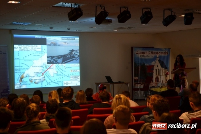 Zdjęcie w galerii na portalu naszraciborz.pl: IX Raciborskie Dni Nauki i Techniki ruszyły na zamku  wiadomości z regionu