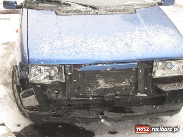 Zdjęcie w galerii na portalu naszraciborz.pl: Kraksa na Staszica wiadomości z regionu