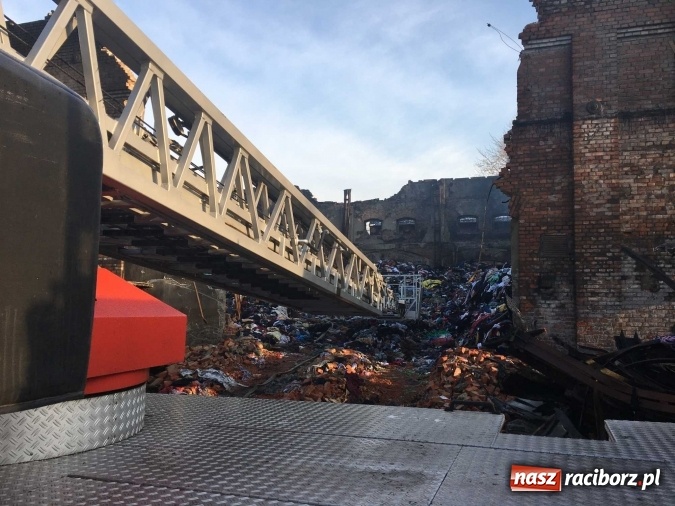 Zdjęcie w galerii na portalu naszraciborz.pl: Komunikat Starostwa Powiatowego. Odpady w Raciborzu-Brzeziu przy Zakładowej gromadzono nielegalnie! wiadomości z regionu